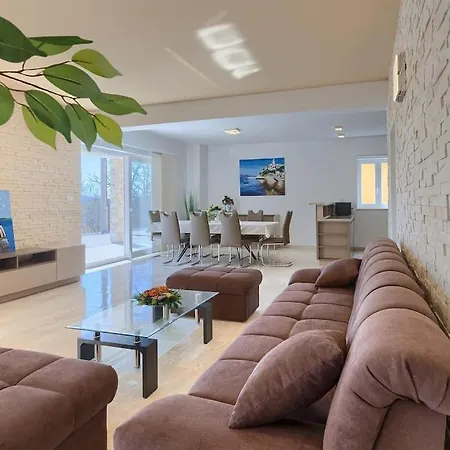 Villa Laura Ripenda Kras